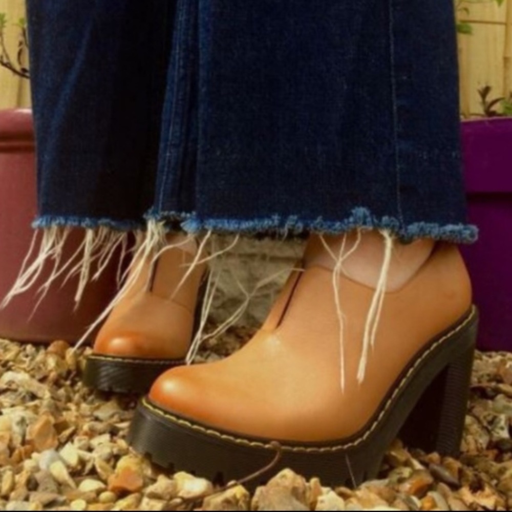 Dr Martens Cordelia platform shoes
